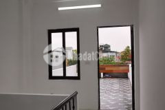 Hạ sốc nhà giang biên long biên 38mx5t ngõ thông ô tô đỗ cửa giá 3.4 tỷ.