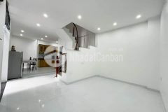 Bán nhà nguyễn khánh toàn cầu giấy 49,5m 5 tầng nhà đẹp ở ngay