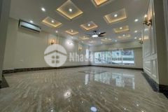 Bán nhà phân lô nguyễn xiển, mt to, vị trí đẹp, vỉa hè, ô tô tránh, kinh doanh đỉnh.