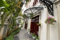 Bán nhà biệt thự lạc long quân tây hồ. khu phân lô cao cấp. vip. dt 100m. giá 43 tỷ