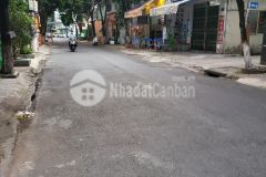 Hẻm xe hơi cách mặt tiền vài căn 2 phút tới cộng hoà.