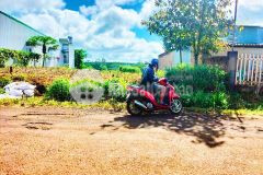 Cần tiền ra lô đất sát bên nhà full thổ cư giá 5xx, thương lượng