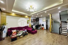 Nhà đẹp cầu giấy ngõ thoáng 5 tầng bán gấp, giá thương lượng