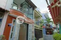 Bán gấp nhà 1t 1l ngay đ.phạm văn chí p.3 q.6 hcm