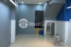 Cho thuê mặt bằng mặt tiền đường bùi điền, p4, quận 8 dt 60m2, giá 10 triệu, cửa cuốn, máy lạnh