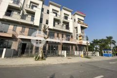 Em bán căn shopphouse 4 tầng tại thành phố từ sơn gần khu công nghiệp và dân cư đông đúc