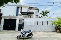 Bán biệt thự sân vườn đẹp ngay trung tâm đường đặng văn bi, phường trường thọ, tp. thủ đức