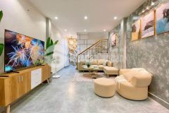 Vào ở ngay bán nhà 5 tầng hẻm xe hơi huỳnh văn bánh, pn, 42m2 4x10.5m, 7.7 tỷ