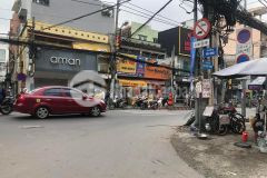 Ô tô quay đầu tân phú 8 x 20 giáp tân bình