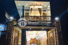 Nhà mê sân thượng sang trọng nằm ngay trung tâm pleiku gia lai.