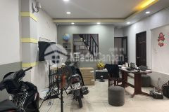 Cần cho thuê nhà hẻm đường trần đình xu, quận 1