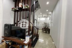 Bán nhà,thạch bàn, tặng full nội thất, ô tô đỗ cổng,45m, 4 tầng, 3.65 tỷ