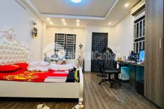 Bán nhà cầu giấy hà nội 48 m, mặt tiền 4,3 m nhà xây 5 tầng, 5,25 tỷ.