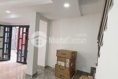 Nhà mới đẹp, mua là ở ngay. giá chỉ 5,6 tỷ. tọa lạc đường cách mạng tháng 8 phường 10 quận 3.