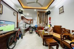 Bán nhà ngõ 521 trương định, đẹp, ở ngay, 33m2, 5 tầng, chỉ 3.69 tỷ.