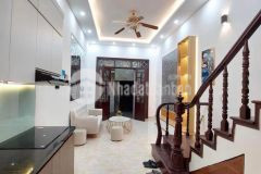 Hiếm, 33m2x4 tầng x 2.8 tỷ, xã đàn, 30m ô tô, nội thất.