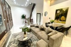 Bán nhà yên hòa, cầu giấy dtsd 43m x 4t giá 5.8 tỷ, nhà đẹp tặng full nội thất