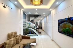 Nhà 5 tầng ngay gần chợ hà trì,ngõ thoáng sáng, dt 36m giá 3.1 tỷ.