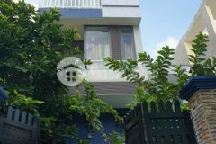 Hạ trào 800 triệu cũ 7.8tybán gấp 1 trệt 3 lầu đỗ xuân hợp phước long b q9 dt 130 m2