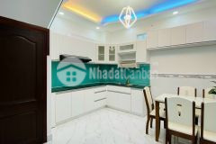 Hẻm 3.5m, hồ biểu chánh, 4 x 10.2m, 2 lầu, chỉ 5.2 tỷ, phú nhuận