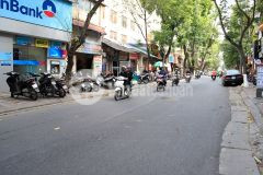 Nhà đẹp hiếm tt thanh xuân sát royall city tặng full nội thất hiếm cách ô tô tránh 10m