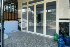 Nhà cho thuê giá 6tr nhà trệt rộng mát sân sau là công viên kdc văn hoá tây đô