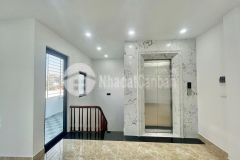 Bán nhà giáp bát, mới, thang máy, ô tô đỗ cổng, 60m2, 6 tầng, 7.5 tỷ.