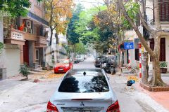 Bán nhà phân lô đầm trấu 50m2. 5 tầng. oto vỉa hè rộng 11 tỷ