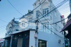 Bán nhà 3 lầu góc 2 mt đường 4 hbp, dt 75m2, giá 7.5 tỷ