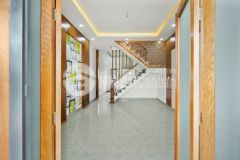 Bán giá rẻ, đối diện chợ, ngay mặt tiền, còn thương lượng shr