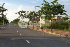 Nhà mới xây khu dân cư an ninh mua nhà đón tết