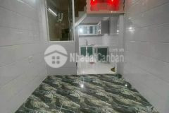 Cần bán gấp nhà ngay đ.tạ quang bửu p.5 q.8 hcm