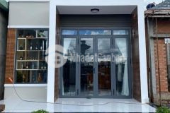 Bán gấp căn nhà gần chợ quy đức, nhà cấp 4 sang đẹp