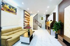 Bán gấp nhà lô gốc, 3 mặt thoáng, bùi xương trạch, dt 51m, mt 9m, giá 4,6tỷ. ngõ trước nhà 3,5m