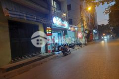 Mặt phố nam từ liêm, gần trường cđ fpt, ô tô tránh, kinh doanh 43m2, giá 5.5 tỷ