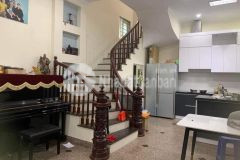 Bán nhà âu cơ lô góc gần phố ngõ ô tô 93m 8.6 tỷ