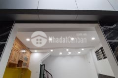 Nhà đẹp thoáng ngõ thông gần ôtô 5 tầng 33m2 3.35 tỷ hoàng mai