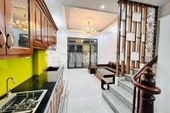 Bán nhà ngõ 684 hoàng hoa thám, cách phố 20m, ngõ thông, nhà mới dt 32m5 tầng4.2 tỷ