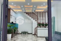 Nhỉnh 4 tỷ, ở ngay, nhà đẹp thanh xuân, 40m2 x 5 tầng, nội thất, gần ô tô, kinh doanh dòng tiền.