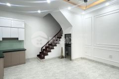 Bán nhà mới đẹp ở luôn 30m2 5 tầng ngõ 132 cầu giấy giá 5,6 tỷ. lh 0912442669