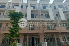 Bán nhanh shophouse 4 tầng centa diamond gần ninh hiệp gia lâm