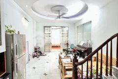 Bán nhà lô góc vĩnh hưng hoàng mai 30m3.2 tỷ