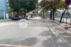 Nhà nở hậu, ngõ thông, 2 thoáng, ô tô vào, 3 bước ra hồ bồ đề 55m 5t mt5m hơn 6 tỷ.