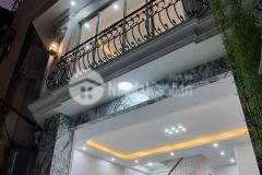 Nhà mới nguyễn khang, một nhà ra phố, ô tô sát cổng, 35m2 x 7 tầng, thang máy