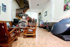 Bán nhà chùa bộc, đông đa, dt 40m x4t, mt4m, giá 5,8 ỷ.