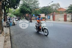 Bán 142m2 đất nhổn mặt tiền 8m giá 9.65 tỷ,ô tô, nở hậu, xây ccmn