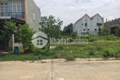 Cần bán lô đất 110m2 đường nguyễn trải, tt cần đước