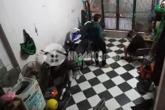 Kinh doanh ngõ hẻm với nhà quan nhân đầu năm ngõ thông ra 2 phố, nối ra chợ dân sinh.