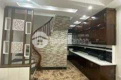 Bán nhà ngõ 141 thịnh quang thái thịnh, ngõ rộng, nhà mới dt 36m5 tầng4.3 tỷ