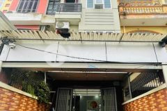 Bán gấp trước tết nhà khu phân lô trần quốc hoàn cầu giấy 70mx5t,16 tỷ